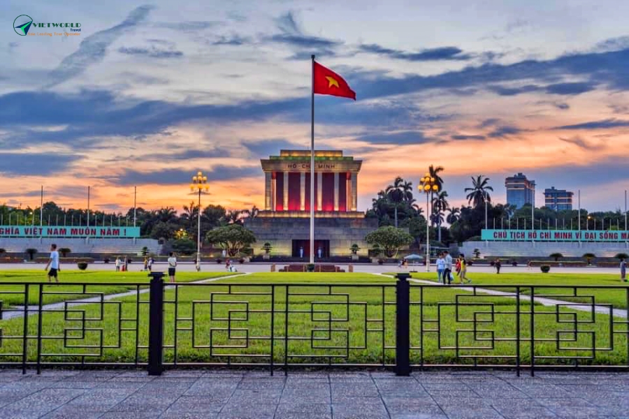 Vietnam Tours from Malaysia visit Hanoi