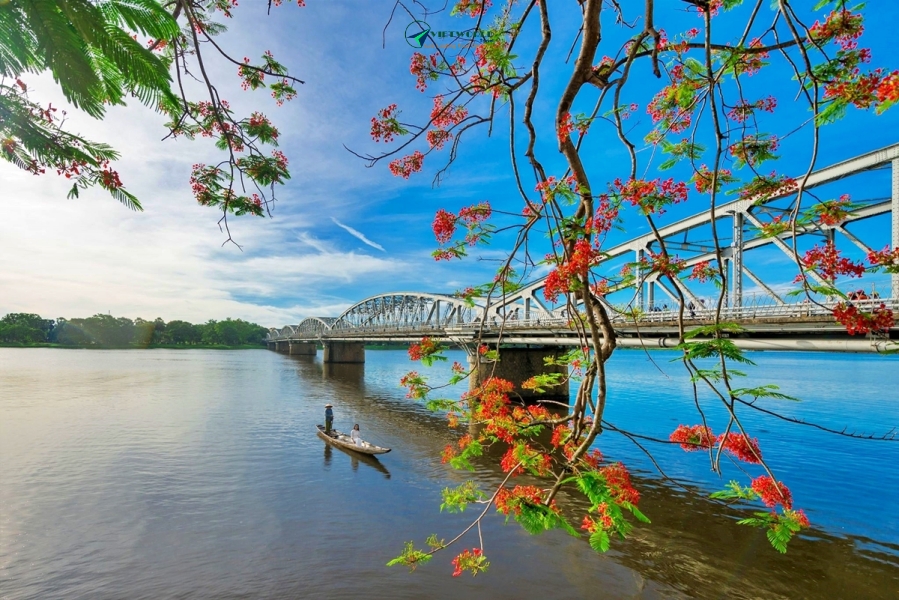 Vietnam tours visit Hue Ancient city